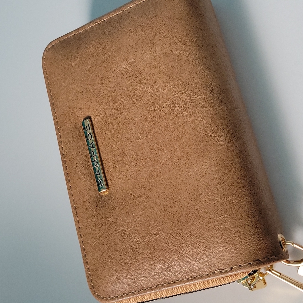 NWT RAMPAGE tan wristlet/wallet